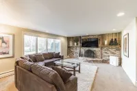 Heavenly Home/Minnetonka Lakes/Nature Scenic View