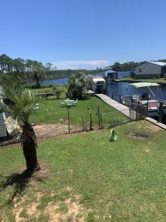 Mobile home on water deep water access