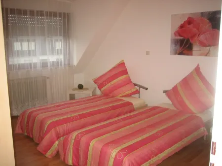 Welcome to the apartment house ABENDSONNE Large apartment in the attic Отели рядом с достопримечательностью «VFF Wehrtechnische Studiensammlung Koblenz»