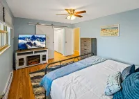 Newly Remodeled, Sleeps 12, Quiet neighborhood near it ALL, Pet Friendly Hotels near The Clue Room