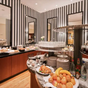 Best Western Plus Hotel Excelsior Отели рядом с достопримечательностью «Церковь Святого Андрея»