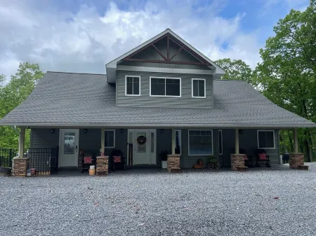 Luxury Mountain Home near Lake Raystown