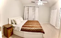 Executive & Luxury 2bedroom Townhome Hotels near Sprouts Farmers Market