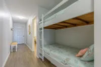 Steps Away From White Sugar Sand Beaches~crystal Clear Beautiful Emerald Water