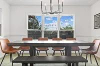 Montana Mansion: Theater, Gym, Arcade, Billiards - Homestays