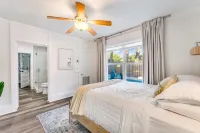 6 BR 5 baths private heated pool  Games 1 minute to beach Sleeps 2-19