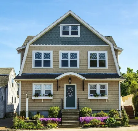 Island Apartment in the Heart of Jamestown