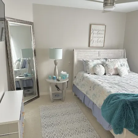 Village of Mallory, Close to Sumter Landing Sq. 3BD, 2Bath with Gas Golf Cart.