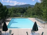 Sunny Condo w/ Outlet Shops, Expansive Mountain, Valley Views Near North Conway