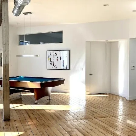 Artist's Loft steps from UPAC!