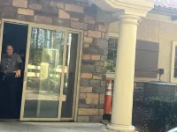 Rent or Stay Longer, Playtheyards.Com, Beach & Dining Get Away! Hotels in Palm Valley