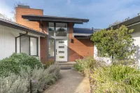 New Winter Rates! Large Home & Gorgeous Vineyard Views & Private Pool & Hot Tub - Private Pool