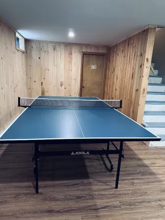 Trails EndSki, Hike, Charge, and Unwind Отели в г. Торнтон