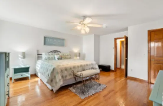 York Beach Getaway (Razzle Dazzle House)