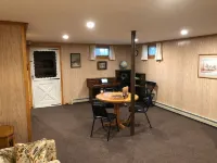 Moody Beach is only a 1/2 mi walk away! Located in a Quiet Neighborhood. - Boutique