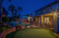 🌴🏊‍♂️🌞⛳Paradise off the strip, 4BR+Big Loft+Fun Backyard Hotels near Vons