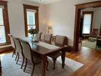 4 Bedroom, 3 Full Bathrooms - 10 Minutes to Starved Rock! - Homestays
