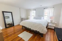 Renovated Row Home in the heart of Downtown Annapolis.Two blocks to everything Hotels near Sandy Point State Park