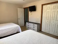 Charming 3BR/3BA Retreat Ideal for Families and Groups Hotels near Levi Jackson Wilderness Road Park