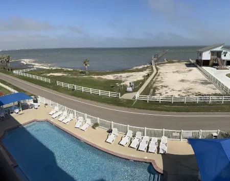 Top Floor Bay View #409