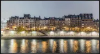 INDULGE IN FRENCH SOPHISTICATION IN NOTRE DAME , WHERE LUXURY MEETS HISTORY Hotels in Ile de la Cite