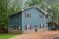 Tranquil lake GET-A-WAY Hotels in Putnam County