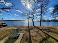 Peaceful, Private Lakeside Retreat on Beautiful Long Lake