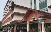 Ingfah Apartment Hotels in Phichit