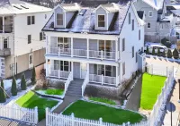 Oceanfront Villa with Skyline Views 住宿飯店