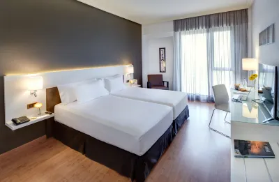 Sercotel Gran Hotel Zurbarán Hotels near Local Artefactos Trimoto Gallinero