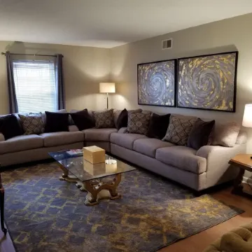 "Abbie's Place: Spacious 4Br Sanctuary with Sunroom and Private Backyard"