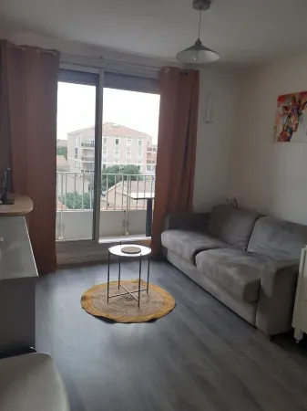 Pleasant T1 hyper center Valras plage