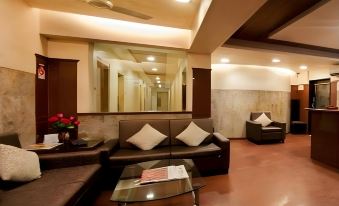 Rajhans Hotel