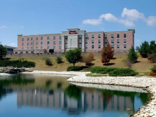 Hampton Inn & Suites West Bend - Wifi