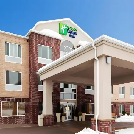 Holiday Inn Express & Suites CHANHASSEN by IHG