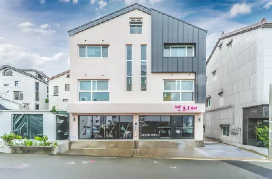 Yeonhuijae Pool Villa Private Beomeo Branch 酒店