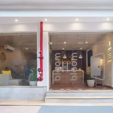Bloom Hotel - Heritage Walk Отели рядом с достопримечательностью «Музей Разделения»