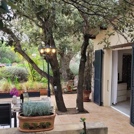 direct beach area, large terrace, summer kitchen, high equipment, pizza oven