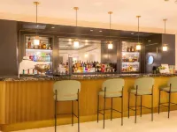هوتل بالمورال Hotels near إف جي سي - بلاسا مولينا