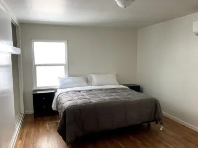 One Bed Cottage Near Culver City 미쯔와 마켓플레이스 - 산타모니카 주변 호텔