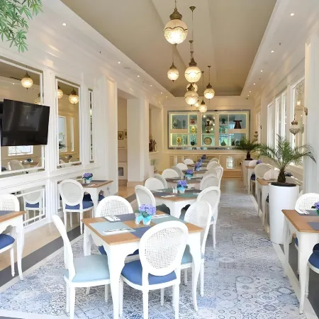Noor Hotel