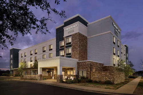 TownePlace Suites Alexandria - parking