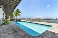Oceanfront Multi-Family Retreat // 4 Bed, 4.5 Bath // 2 Fully Equipped Kitchens!