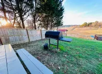 New“Crazy Amazing LakeCabin”KingBeds-Lake-Sleeps17-Message Host for Specials Hotels near Sims Point