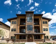 Happy House Neighboring Nature charming Colorado Springs with AC, WiFi