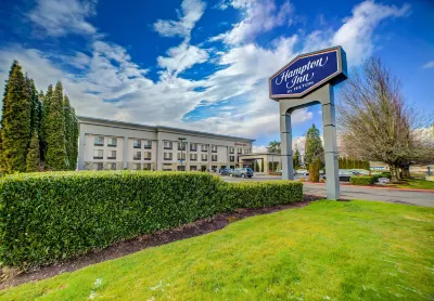 Hampton Inn Portland East Hotel dekat Multnomah Falls