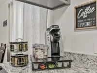 Day Dreamer minutes to Stadium with Fire pit and  Parking Hotels in Northport