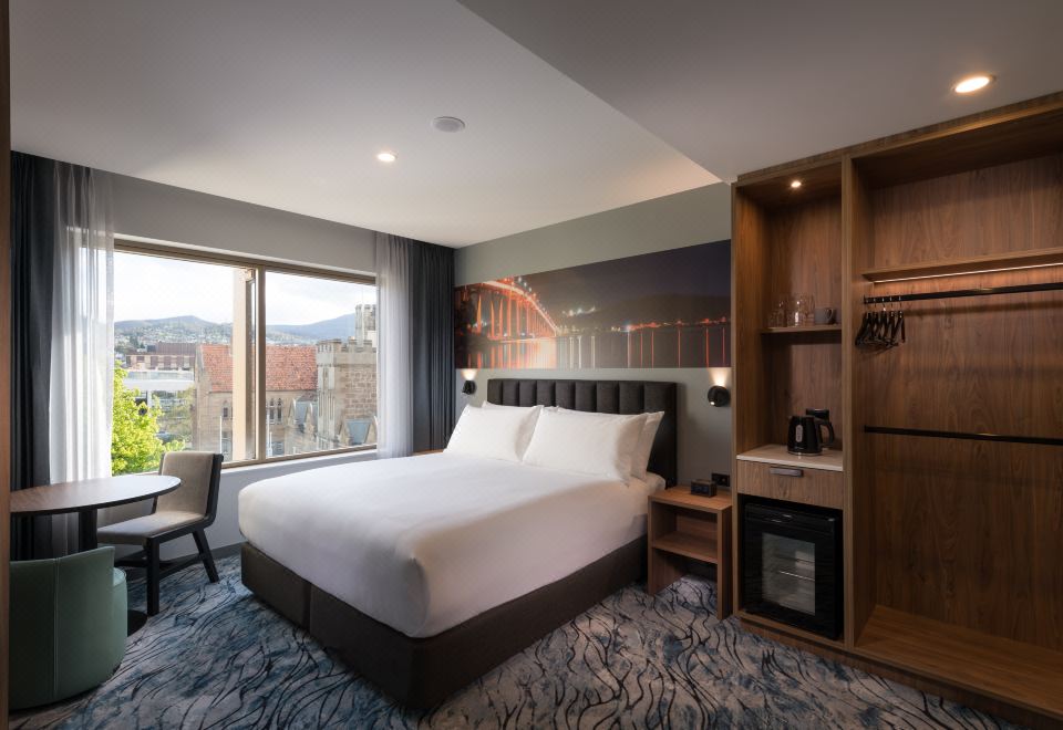더블트리 바이 힐튼 호바트의 넓고 모던한 객실