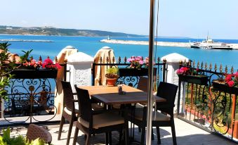 Phellos Suites Boutique Hotel
