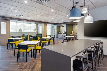 Fairfield Inn & Suites Gravenhurst Muskoka Отели в г. Грейвенхерст